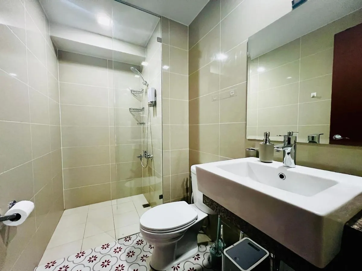 Bgc Luxury Condo - Balcony, Pool, Wi-Fi, City View - Suite 25 Manila Apartment