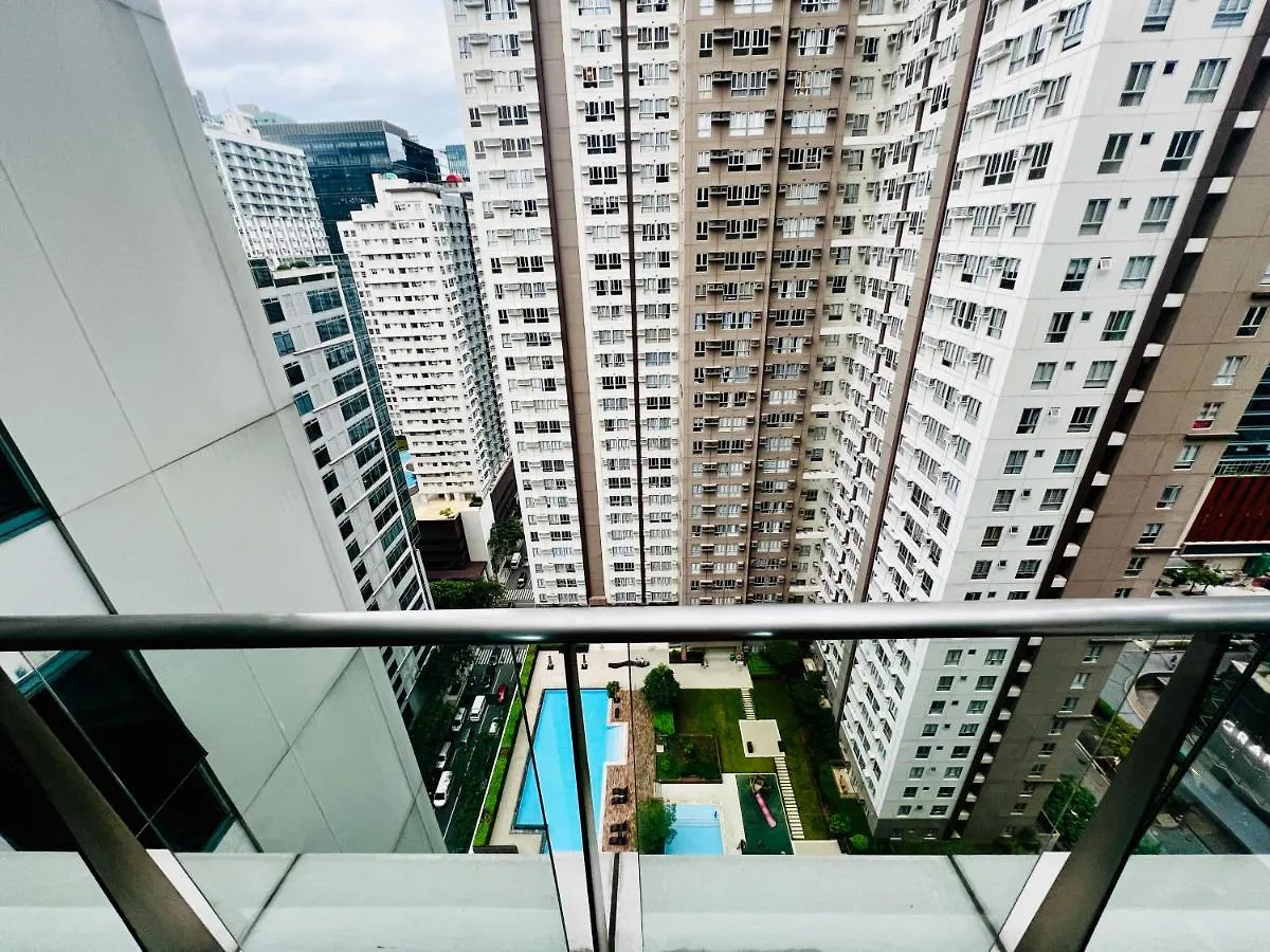 Bgc Luxury Condo - Balcony, Pool, Wi-Fi, City View - Suite 25 Manila Philippines